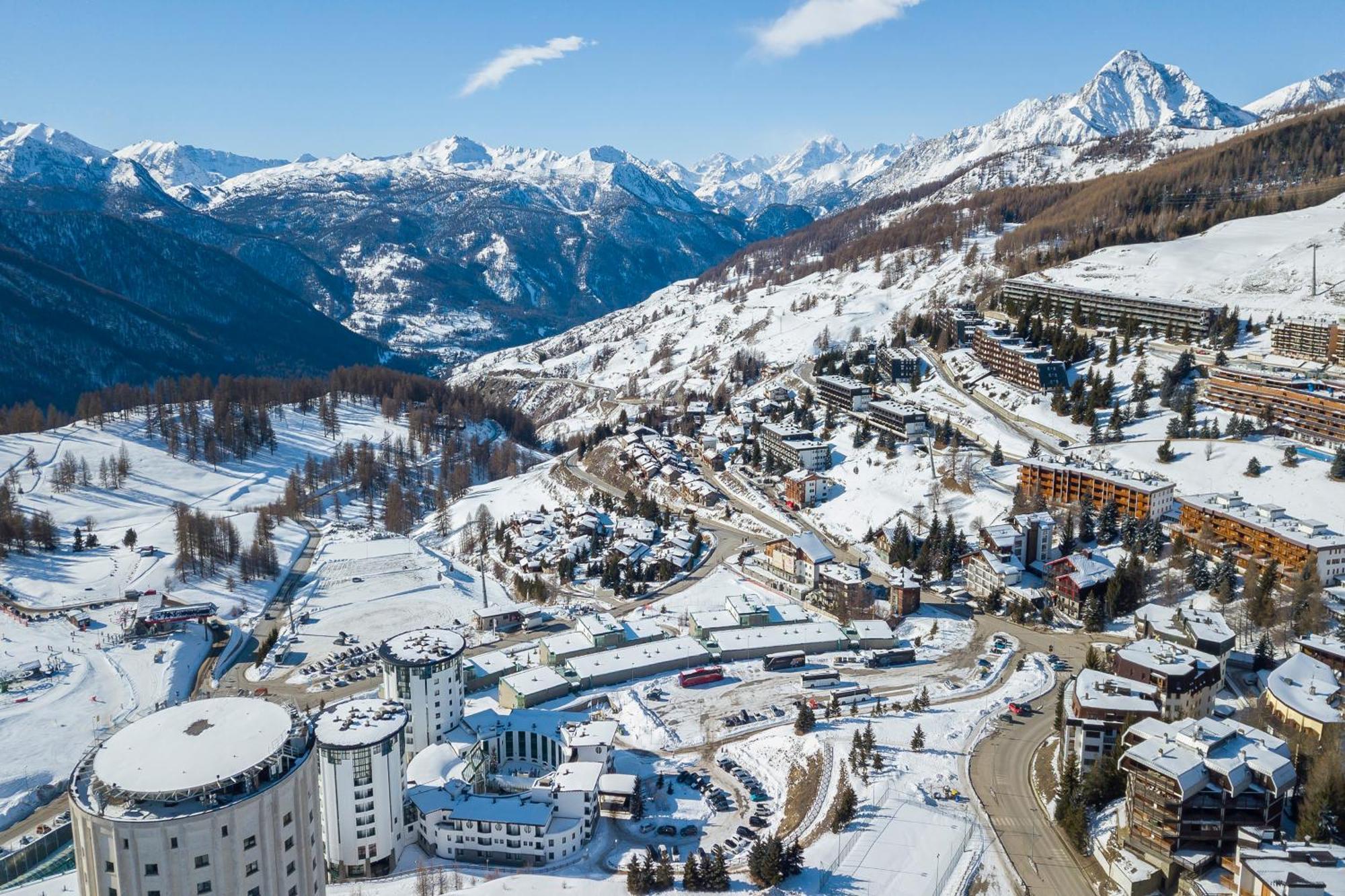 Belvedere Apartments - Happy Rentals Sestriere Exterior foto
