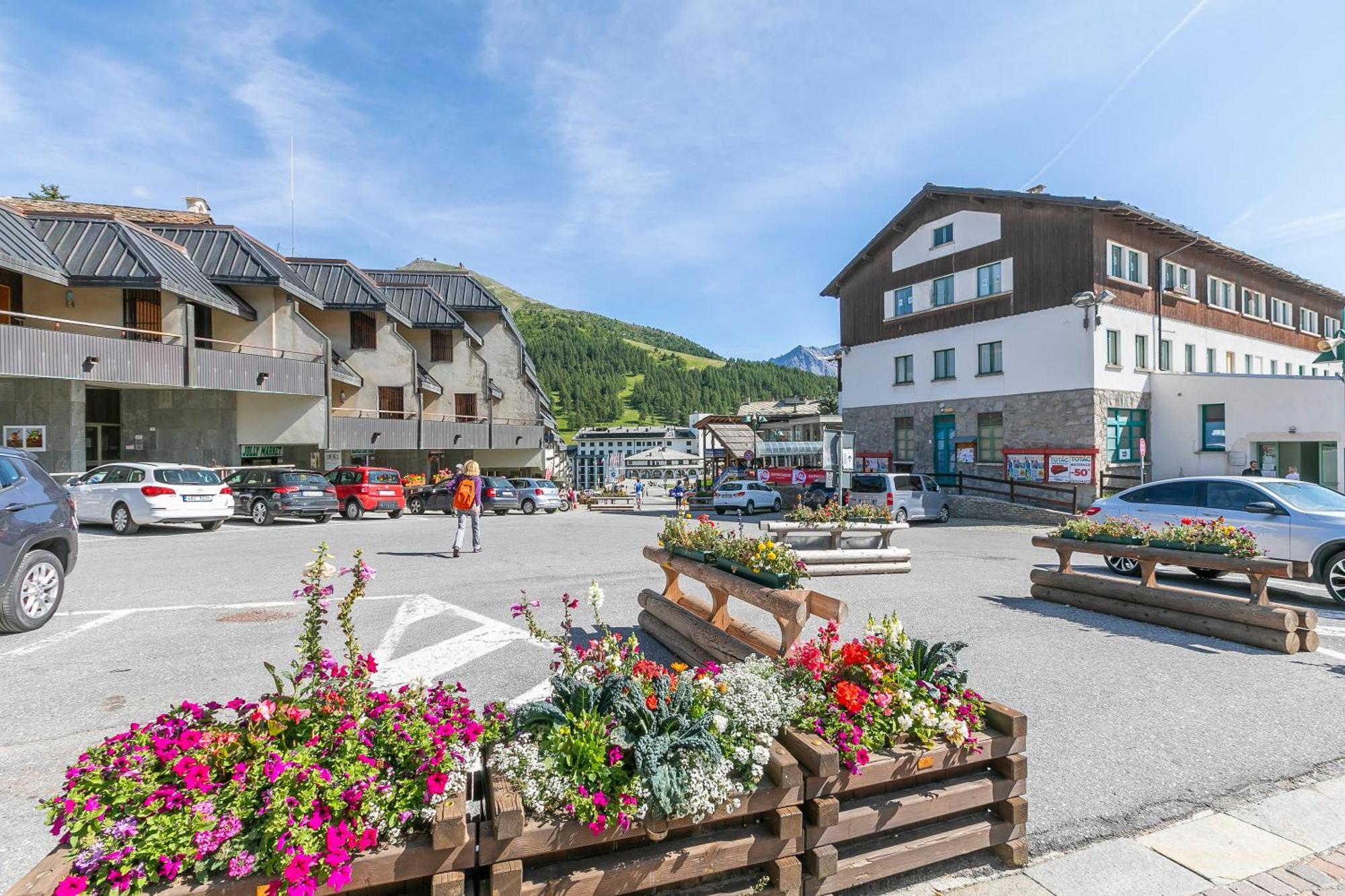 Belvedere Apartments - Happy Rentals Sestriere Exterior foto