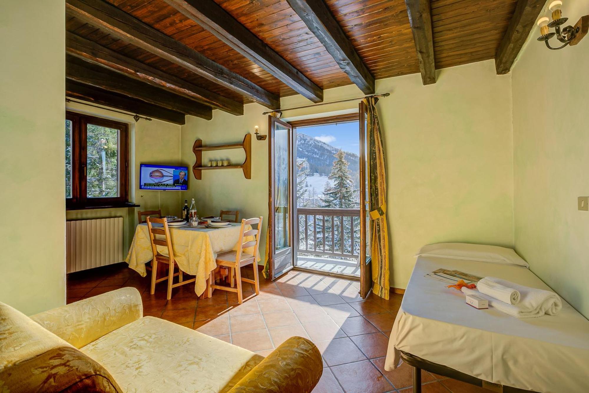 Belvedere Apartments - Happy Rentals Sestriere Exterior foto